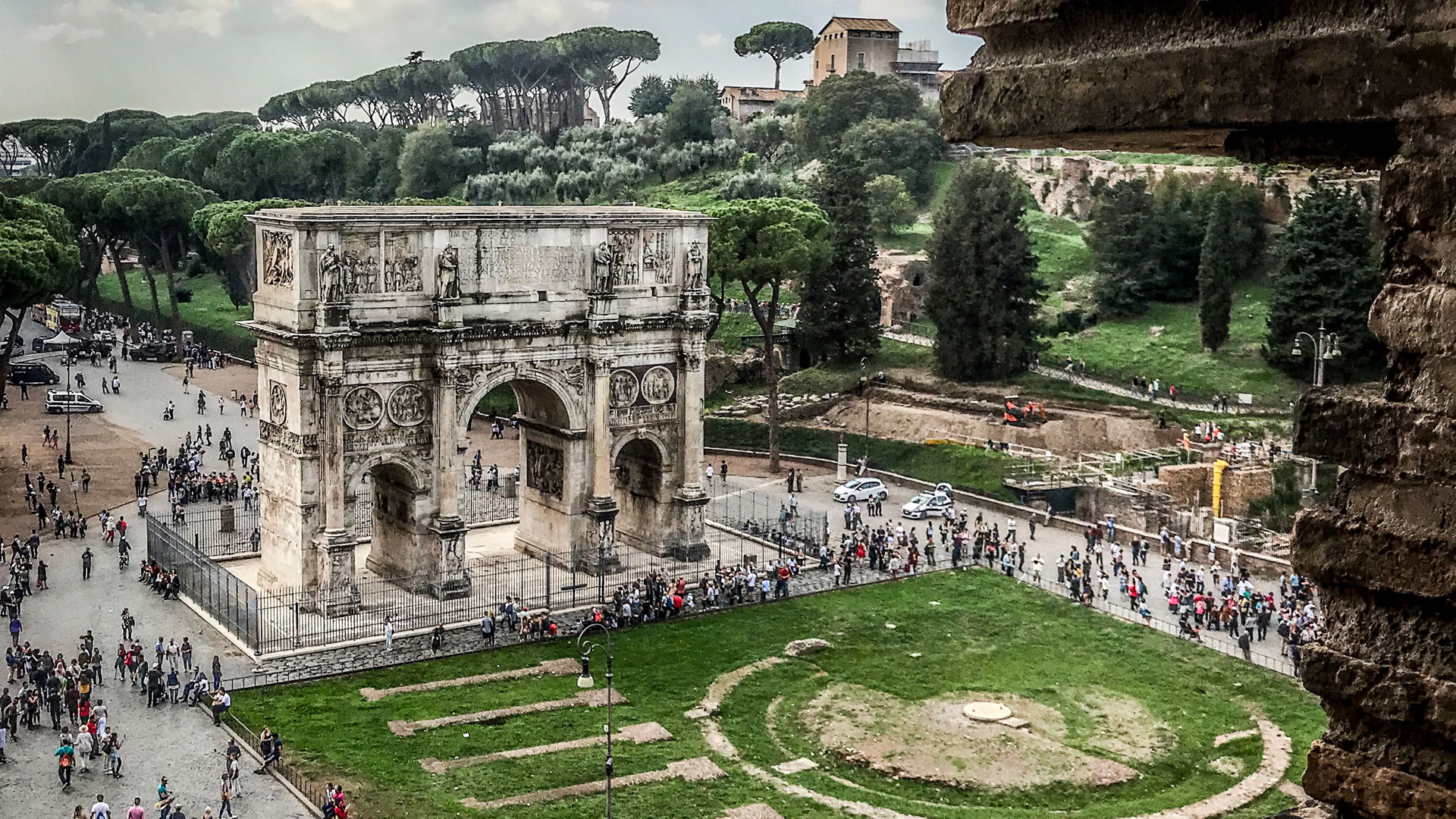 À Rome, l’Arc de Constantin frappé par la foudre et endommagé