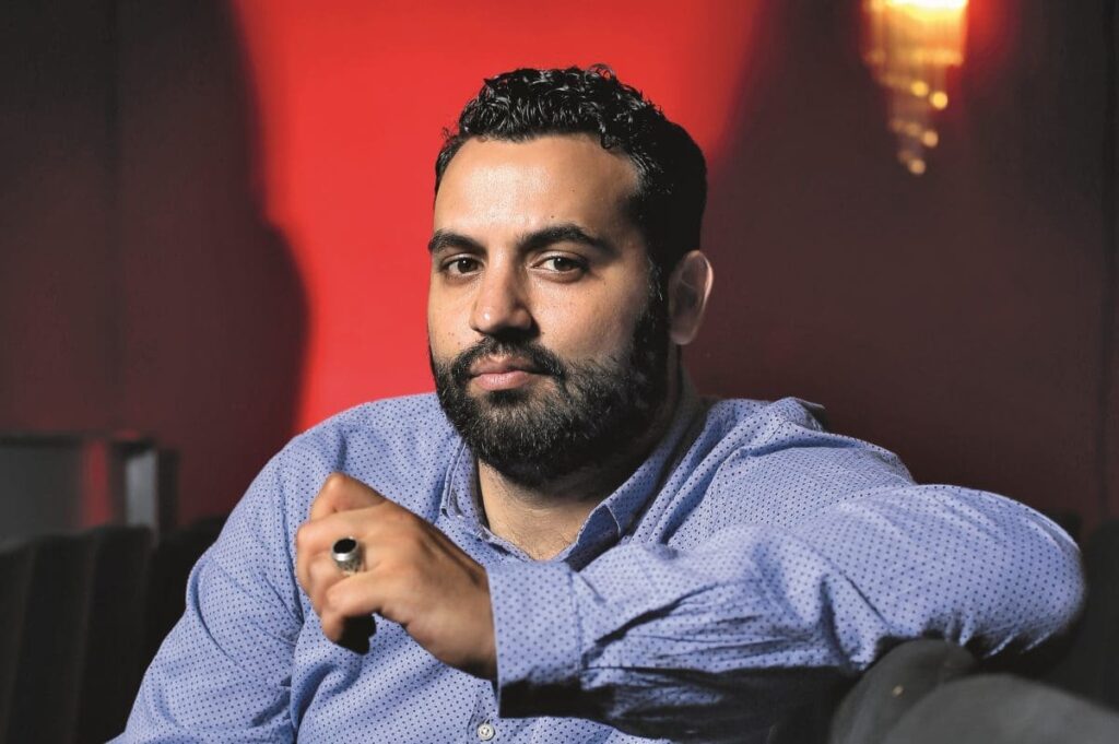 Macron au Maroc : la présence inattendue de Yassine Belattar fait débat