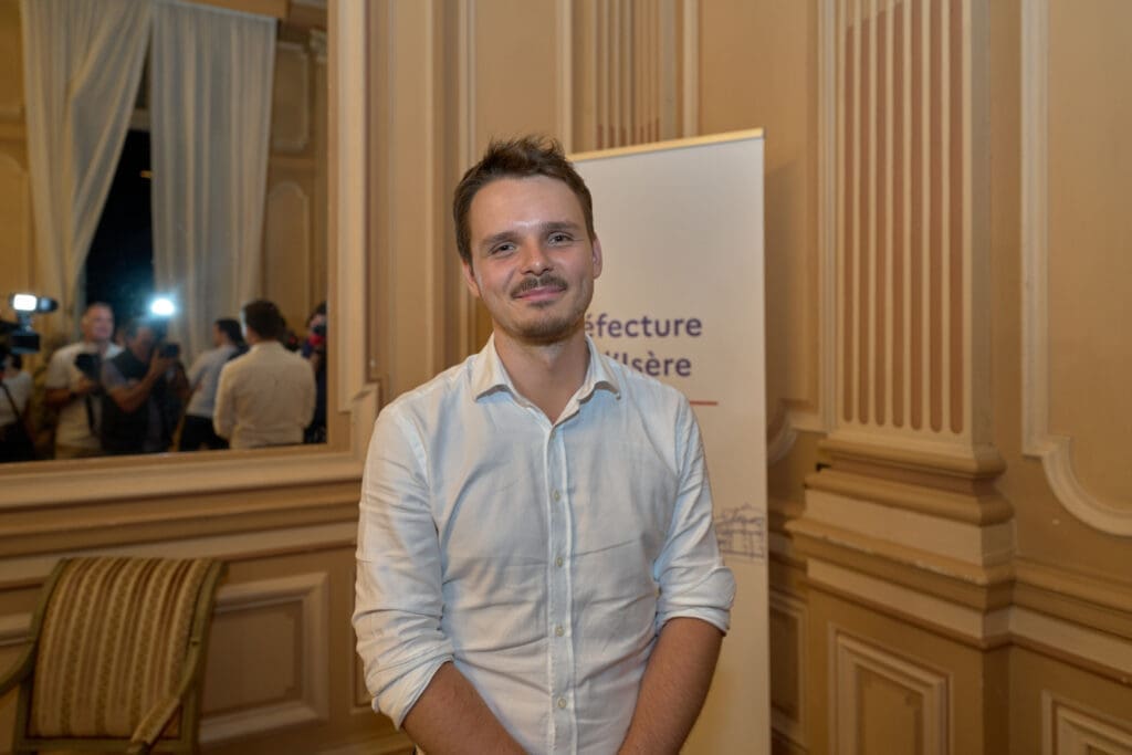 La France Insoumise exclut Hugo Prévost pour des "faits graves à caractère sexuel"