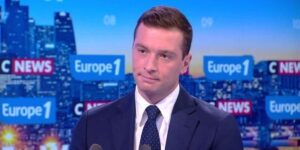 Jordan Bardella menace de censure : la hausse du budget de l'AME, une ligne rouge pour le RN
