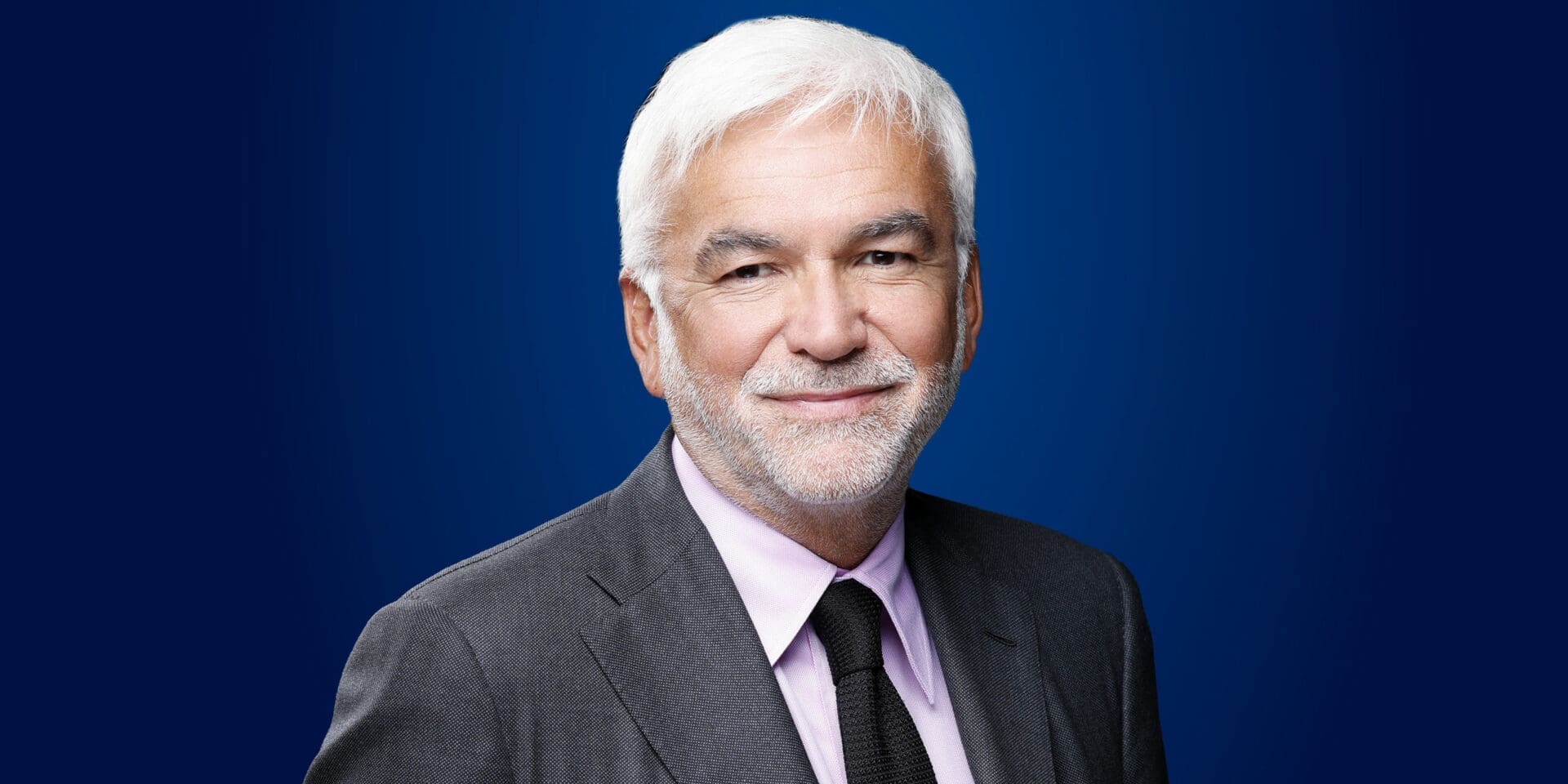 Entre douleur et souvenirs : Pascal Praud partage son chagrin après la mort de son père