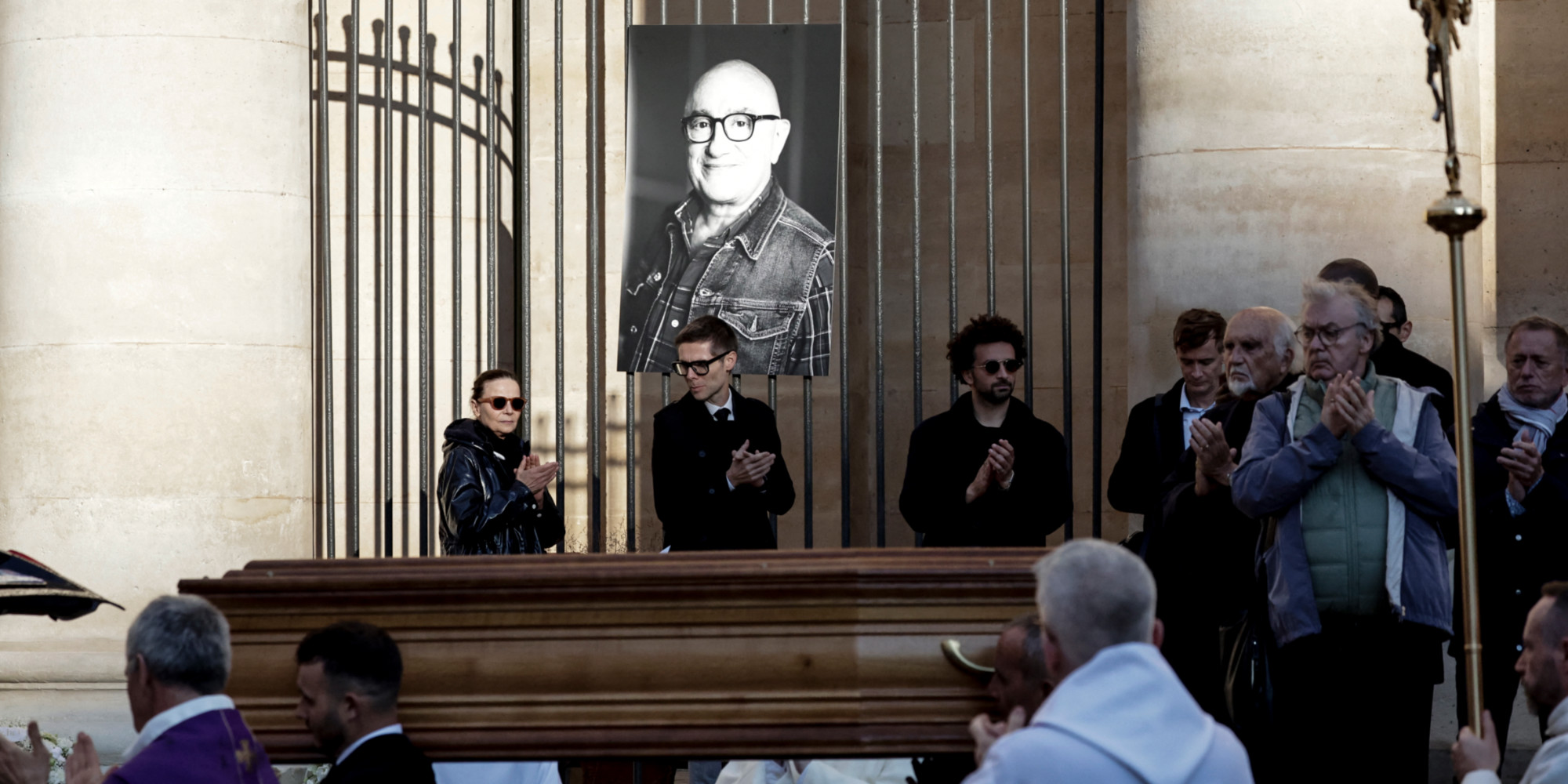 Dernier hommage à Michel Blanc : un large public rassemblé à Paris pour ses obsèques