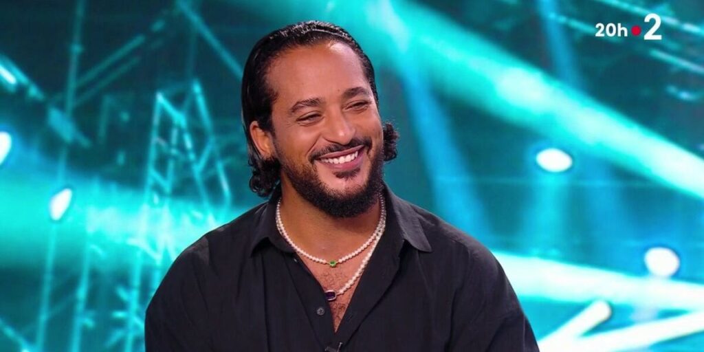 Slimane accusé par un technicien de l’avoir « bloqué contre un mur » et de lui avoir imposé une « étreinte forcée »… Slimane