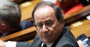 François Hollande chahuté à l'Assemblée en défendant sa réforme des retraites