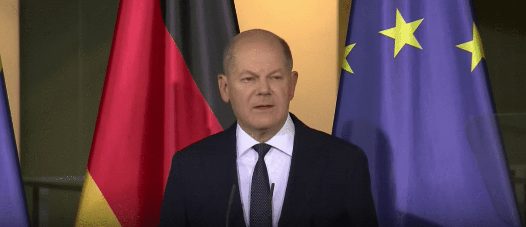 Scholz appelle Poutine à "entamer des négociations avec l'Ukraine en vue d'une paix juste et durable"