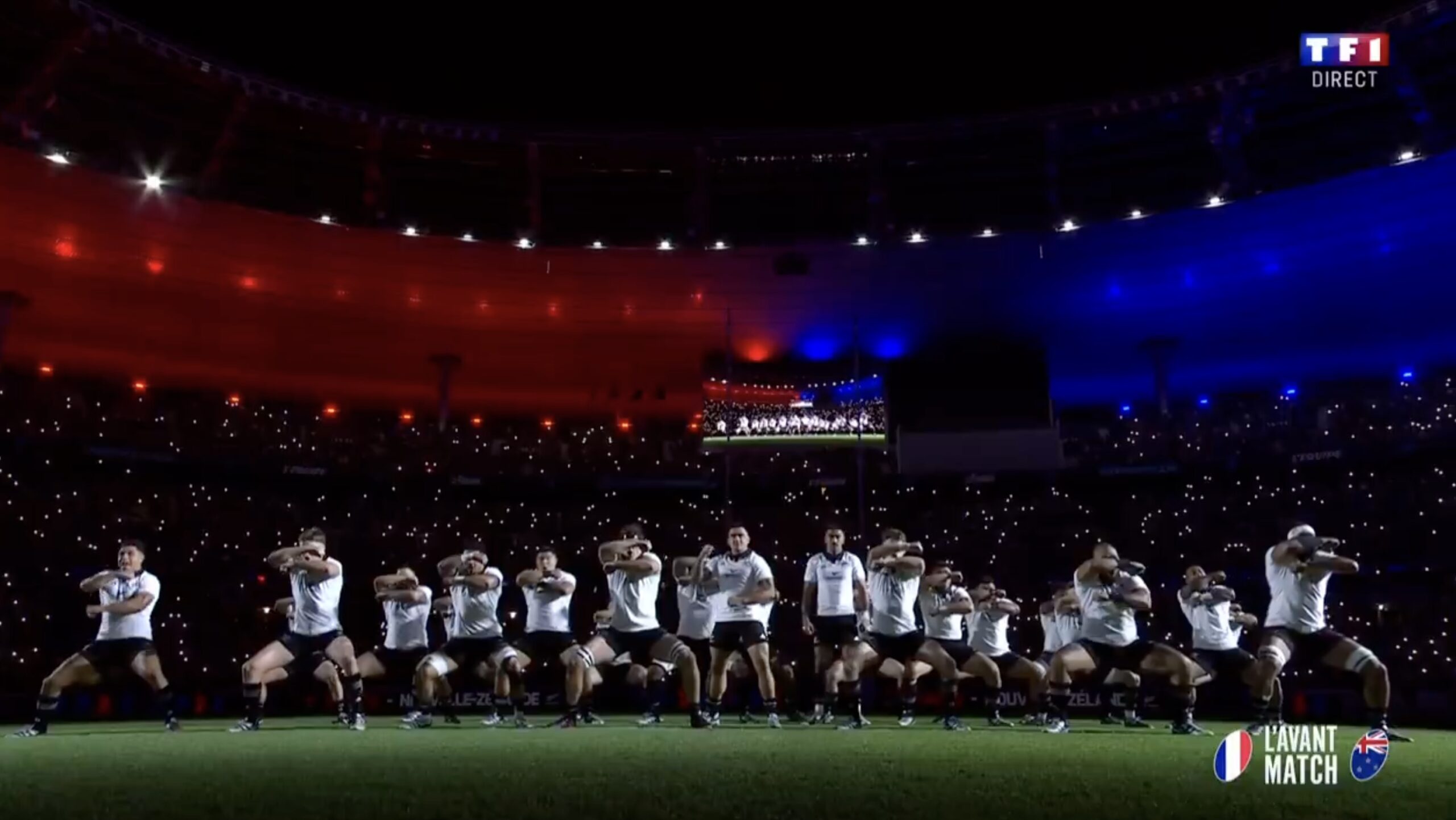 Revivez l’émotion de La Marseillaise et de l’incroyable Haka juste avant la victoire de la France face à la Nouvelle Zélande