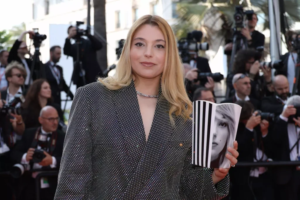 Awards : « Le système ne nous veut pas » — Santa déçue par sa défaite aux NRJ Music Awards : « Le système ne nous veut pas » IMG_6460