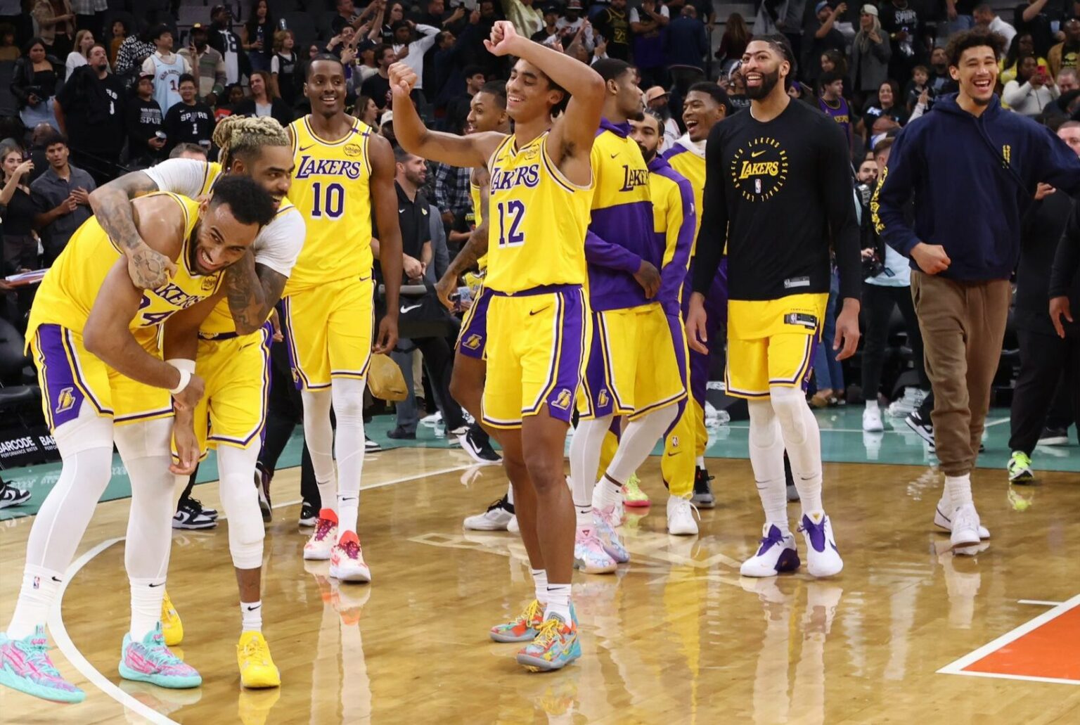 Lakers win vs Spurs Armel Traore