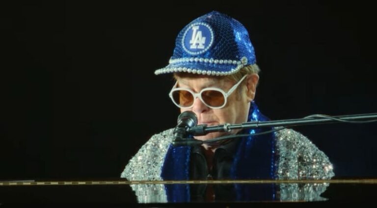 Elton John sur le point d’être aveugle ? Ce grave problème de santé qui l’empêche de jouer en studio
