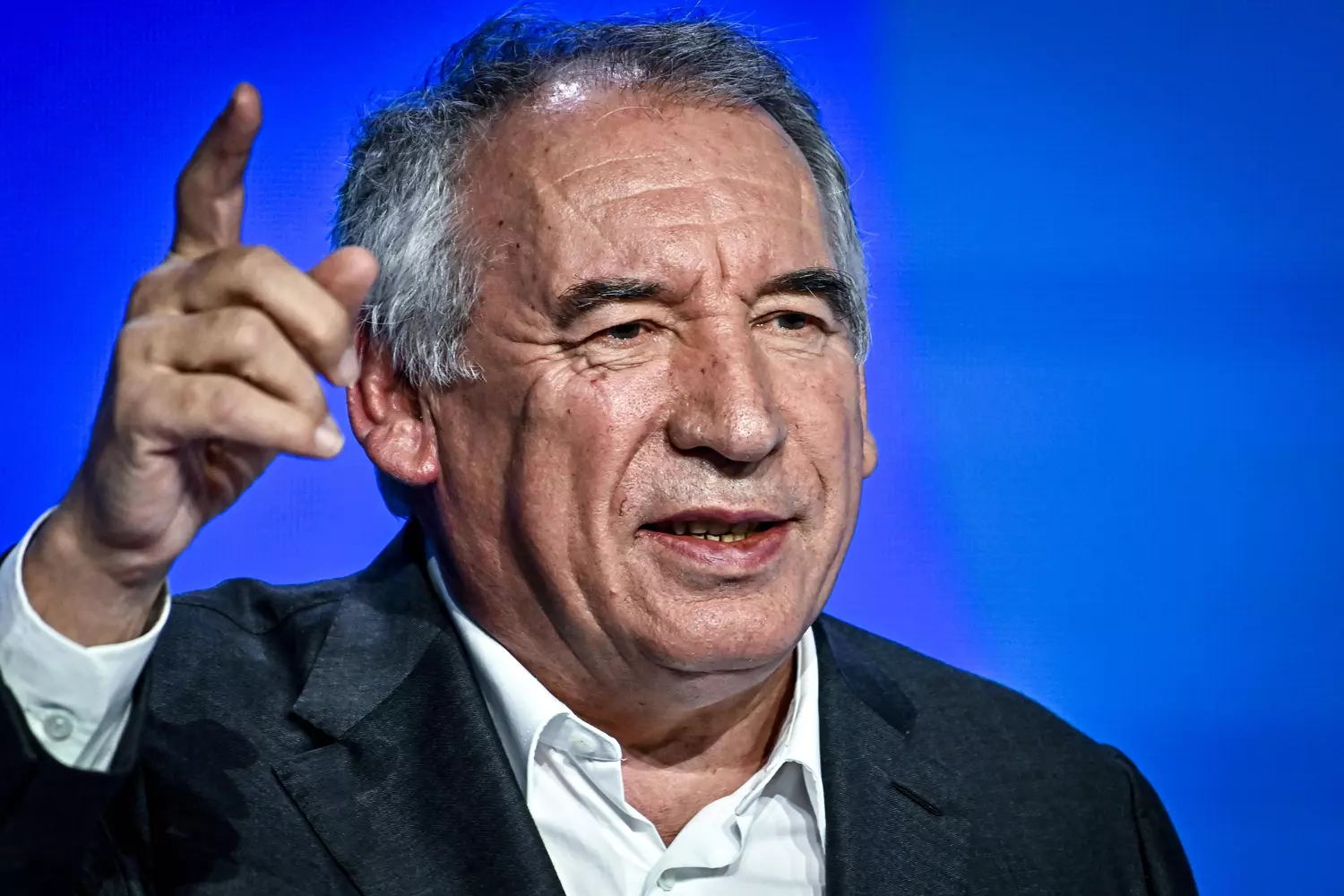 Le casse-tête de Matignon : Bayrou à la recherche de l’équilibre parfait