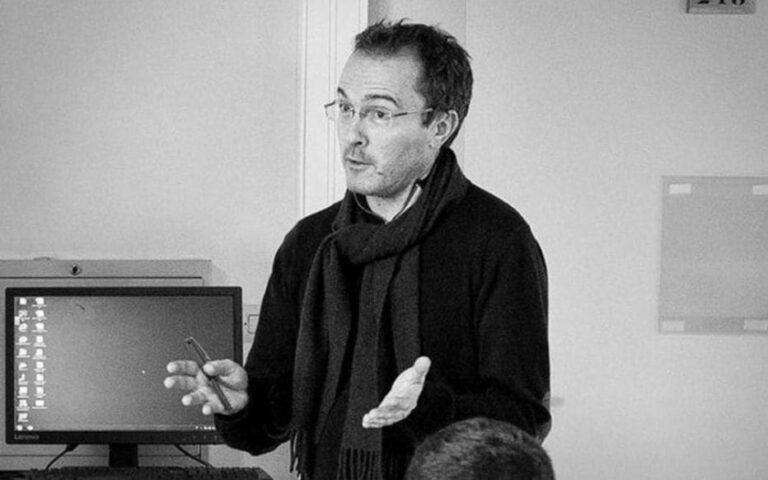 Assassinat de Samuel Paty: colère de la famille du professeur ! Les peines requises par le Parquet jugées bien trop légères