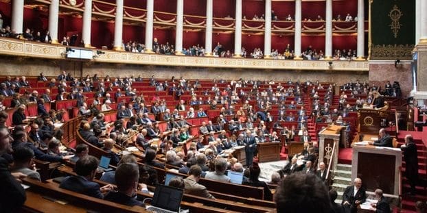 Adoption définitive de la loi visant à restreindre les PFAS, les « polluants éternels »