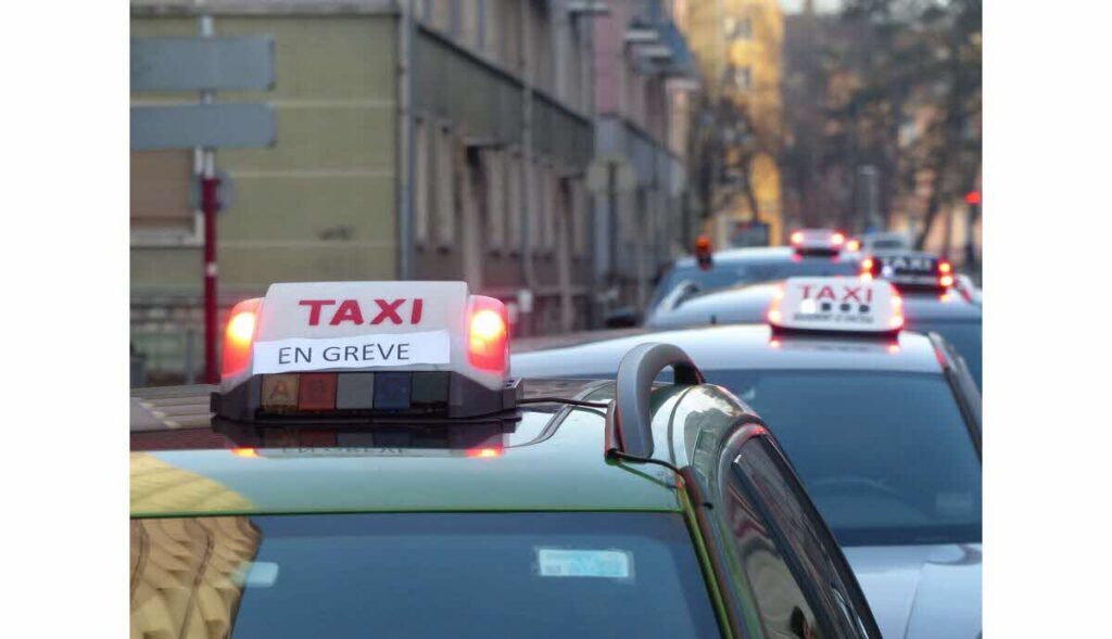 baisser-les-tarifs-de-35-a-40-ce-n-est-pas-viable-les-taxis-vont-lancer-une-greve-1733079900