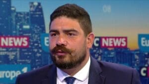 Guillaume Kasbarian appelle à bâtir des réformes avec le PS et le RN