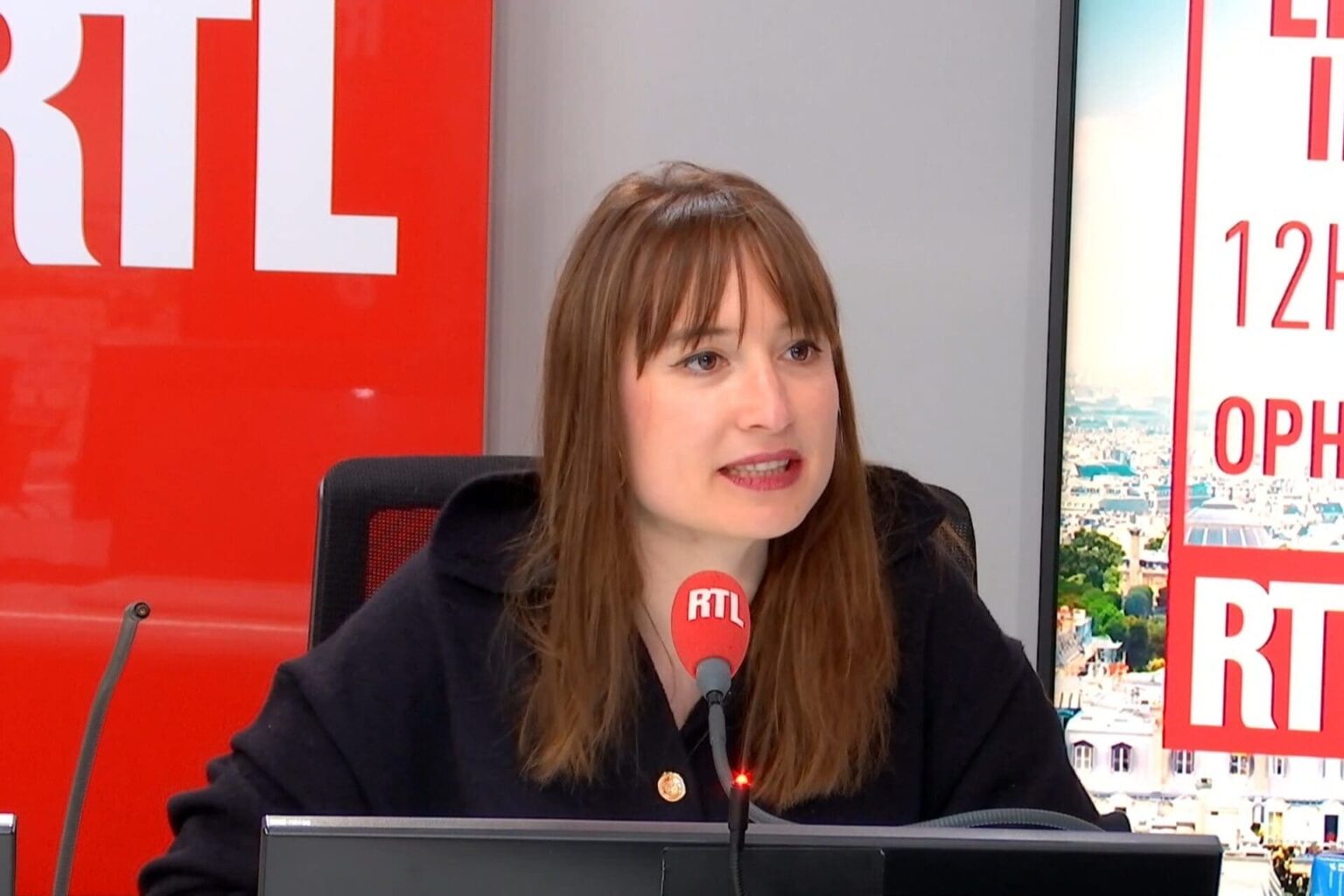 1585969-la-romanciere-melissa-da-costa-le-22-avril-2023-sur-rtl