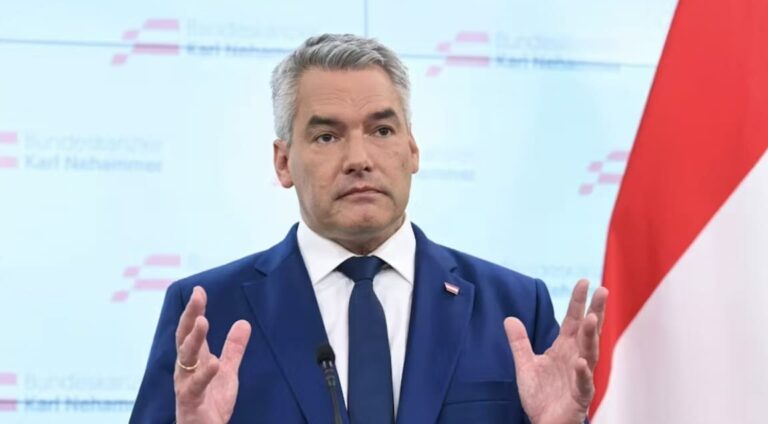 Le chancelier Karl Nehammer annonce sa démission faute de coalition gouvernementale en Autriche — photo