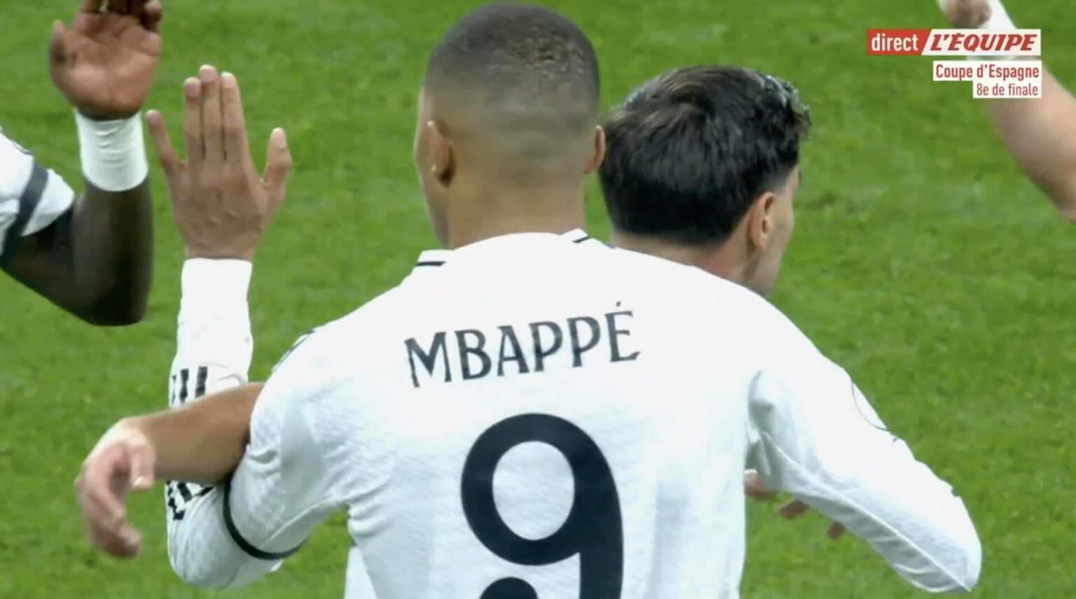 Mbappé buteur depuis son camp face au Celta Vigo