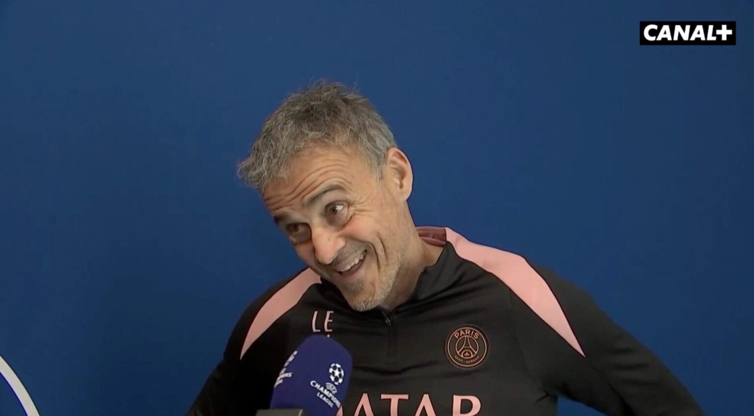 Luis Enrique tacle Gonçalo Ramos