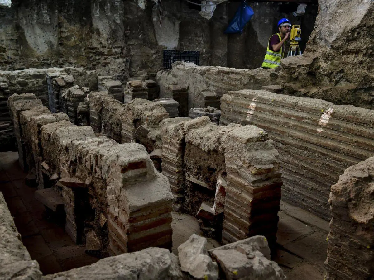 Une statue antique retrouvée… dans un sac-poubelle à Thessalonique