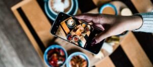 Les pâtissiers stars s’imposent sur les réseaux sociaux et boostent leur succès