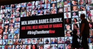 Le Hamas donne le nom de trois otages israéliennes censées être libérées aujourd’hui