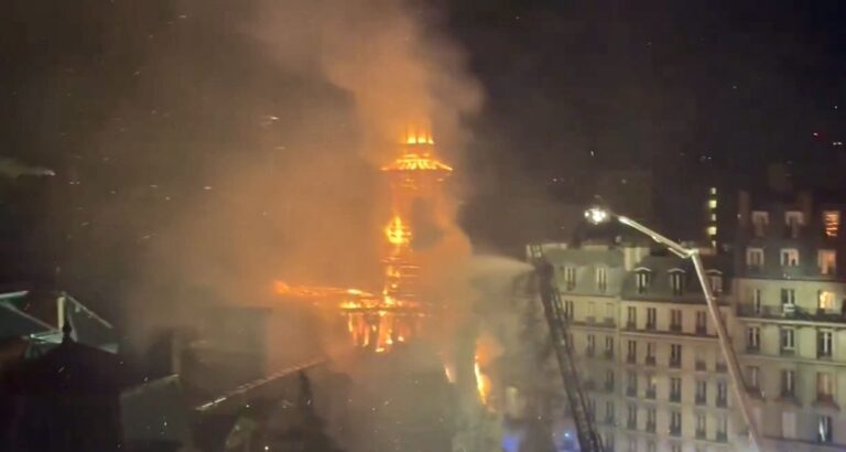 Incendie à la mairie du 12e arrondissement de Paris. Pas de victimes, mais des dégâts importants