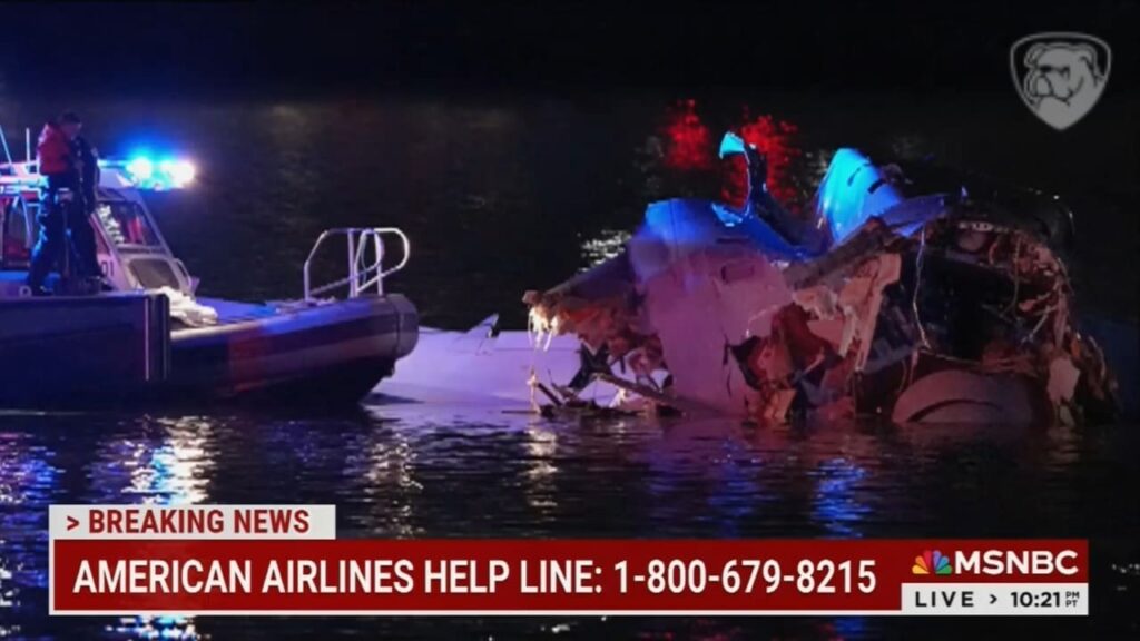 «La collision aurait dû être évitée.» Colère de Donald Trump après le crash d’un avion American Airlines et d’un hélicoptère de l’armée