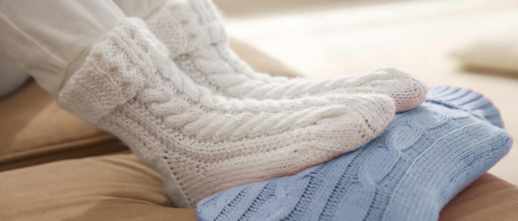 Les causes des pieds froids, y compris l'hypotension