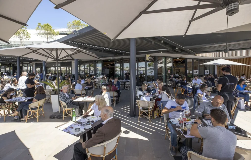 1444x920_restaurants-cherchent-embaucher-faire-tourner-activite-plein-regime