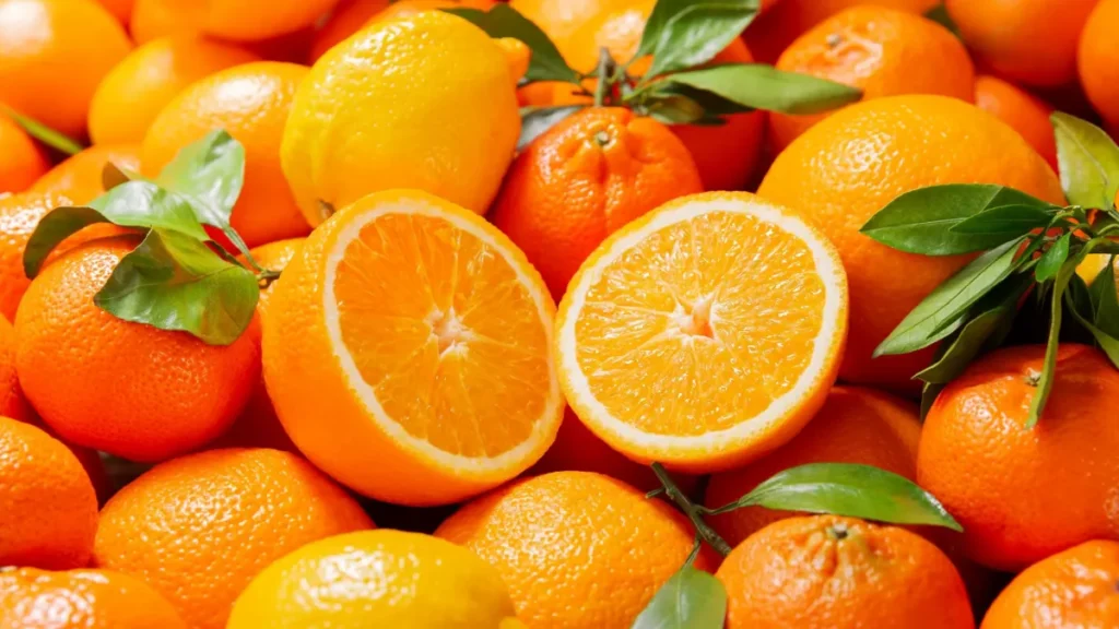 4 Bienfaits Essentiels : Pourquoi Consommer des Oranges Quotidiennement ?