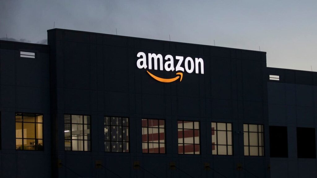 Amazon reconnaît… La force du dollar rendra nos ventes futures plus faibles
