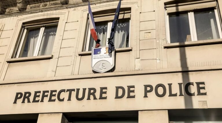 Paris : un homme attaque des policiers devant la préfecture avant d’être interpellé
