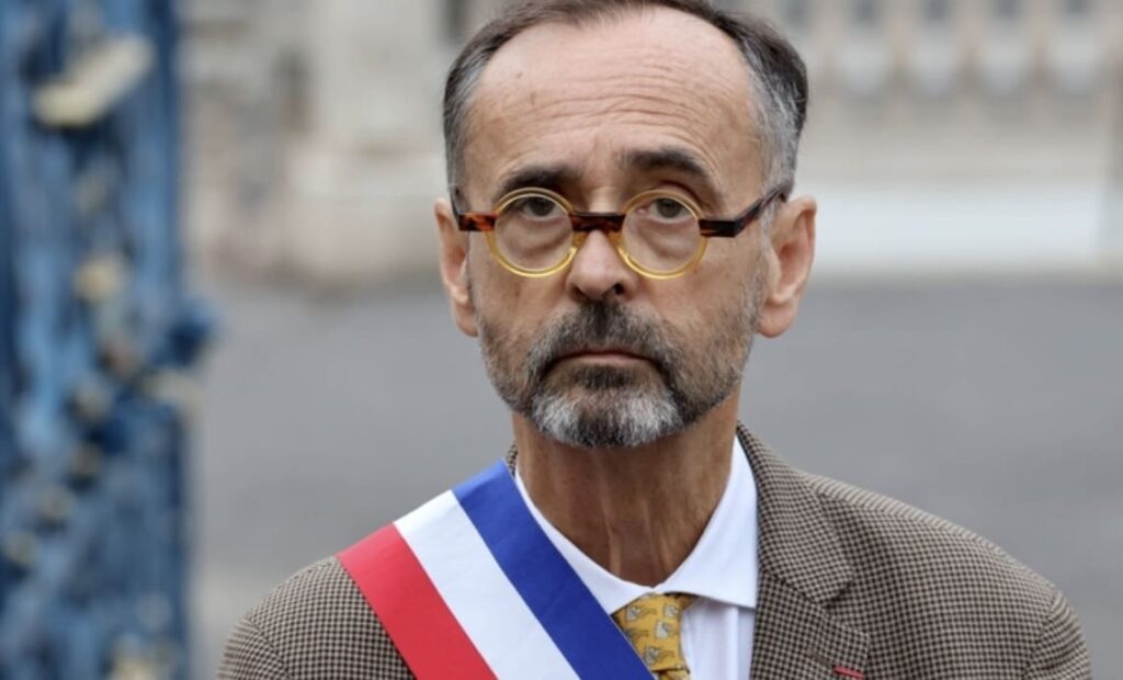 Robert Ménard, le franc-parler qui séduit les Français