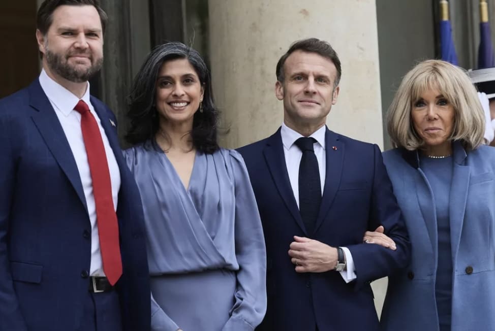 Accusé d’avoir mal accueilli J.D. Vance, Emmanuel Macron répond par les faits