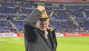 "Cowboy", la provocation géniale de John Textor envers Nasser Al-Kelaifi avant OL-PSG