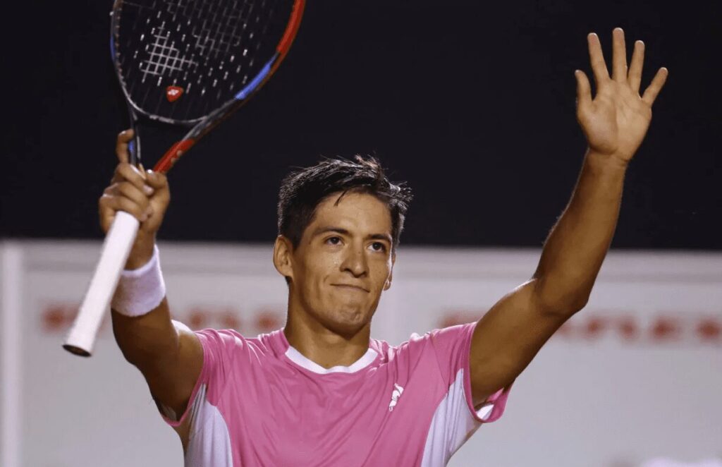 Tennis : Baez bat Carabelli... et affronte Muller en finale