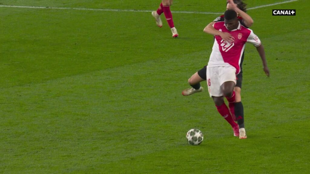 — Ligue Des Champions – Arbitrage Scandaleux Mais Monaco Passe À Côté Avant Le Retour À Lisbonne (0-1)