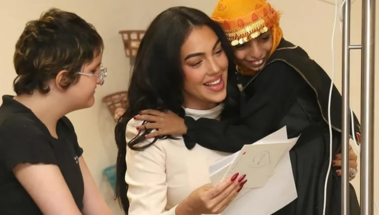 Georgina Rodríguez soutient les patients atteints du cancer au Centre King Fahd pour les tumeurs infantiles