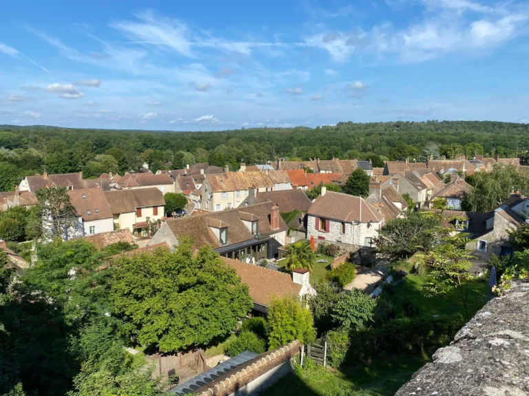 Le Village préféré des Français 2025 : Rochefort-en-Yvelines en lice pour représenter l’Île-de-France