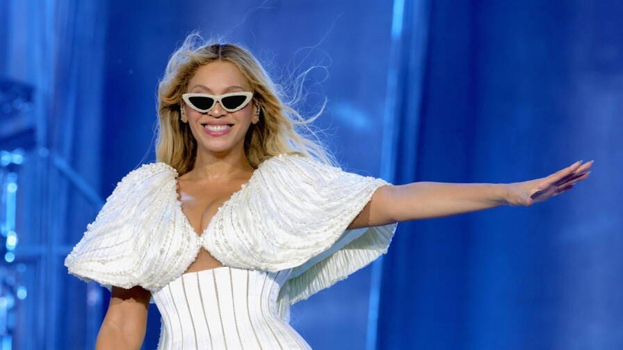 Beyoncé annonce que sa tournée “Cowboy Carter” passera bien par la France