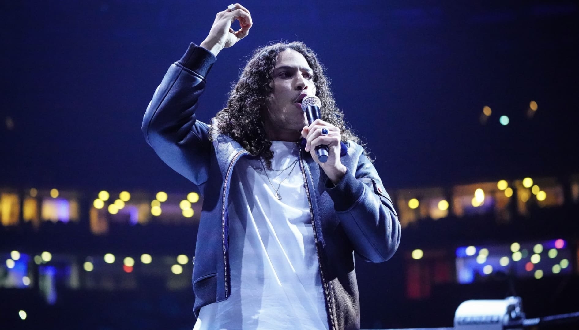 Hatik contraint d’interrompre son concert à Clermont-Ferrand en raison d’une blessure