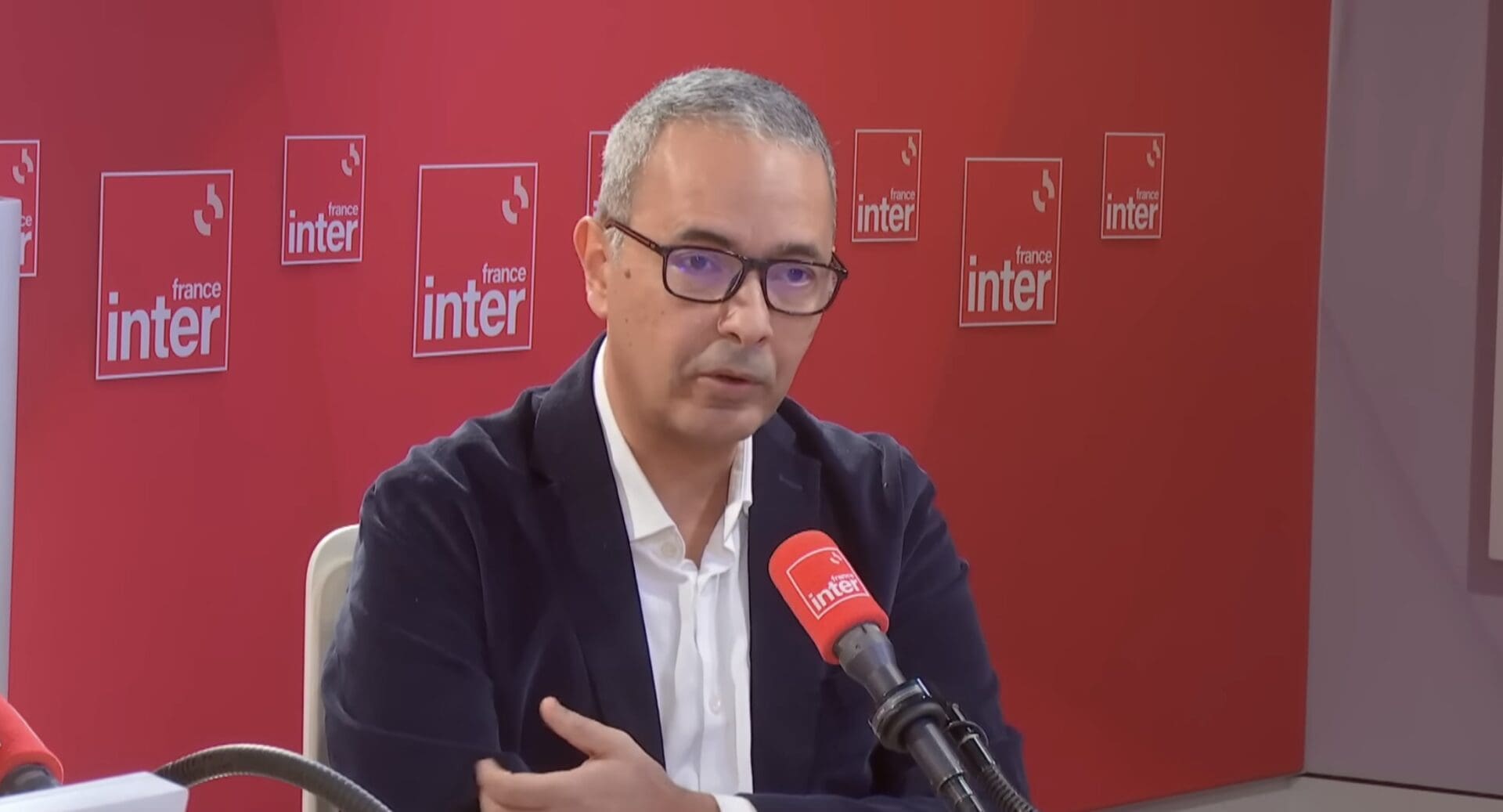 Des écrivains boycottent le déjeuner de L’Express en raison de la présence de Jordan Bardella
