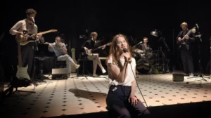 Les Serge (Gainsbourg Point Barre) : la musique de Gainsbourg réinventée par la Comédie-Française