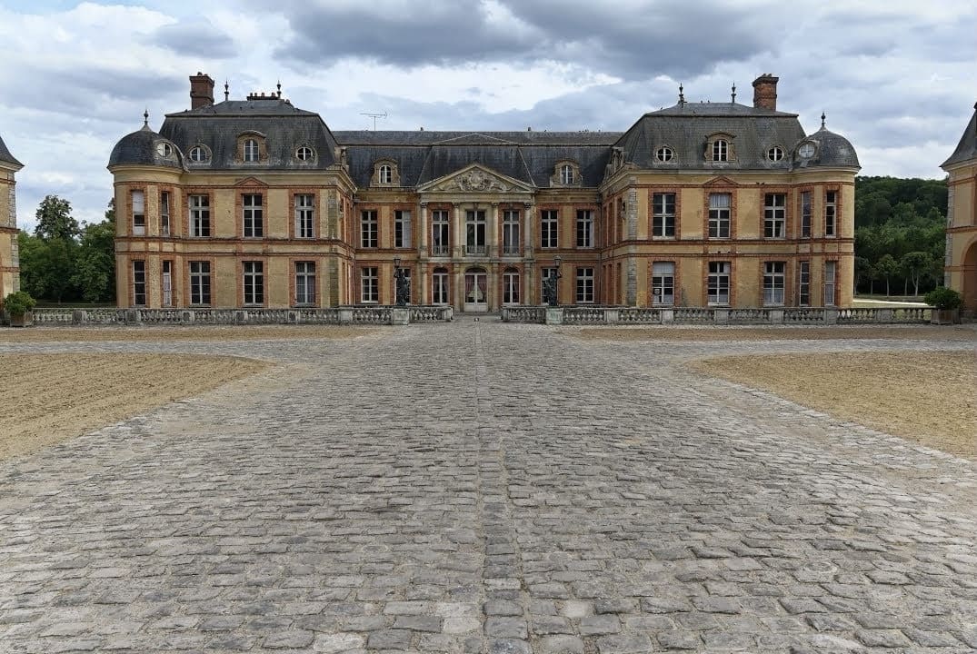 Le Château de Dampierre devient une station d’hiver pour les vacances de février