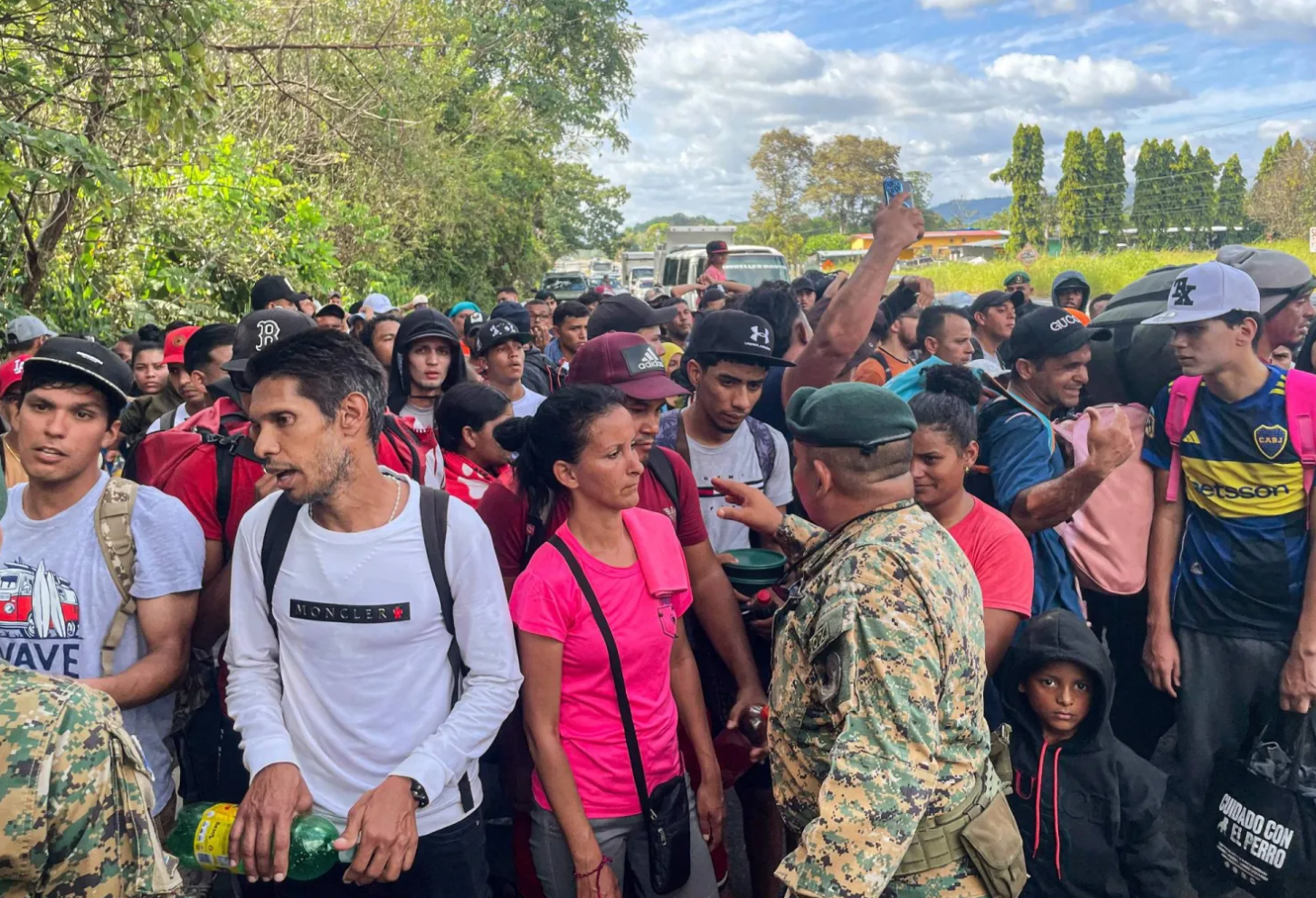 La Costa Rica accepte d'accueillir des migrants étrangers expulsés des États-Unis