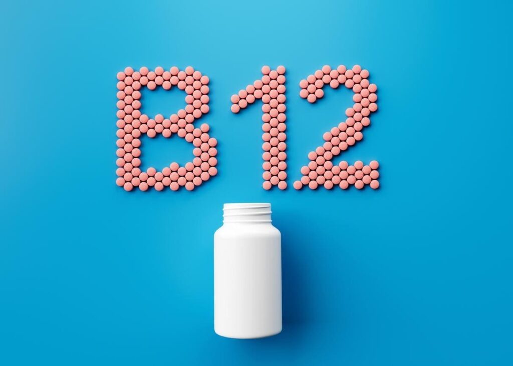 La déficience cognitive est-elle liée aux niveaux de vitamine B12 ?