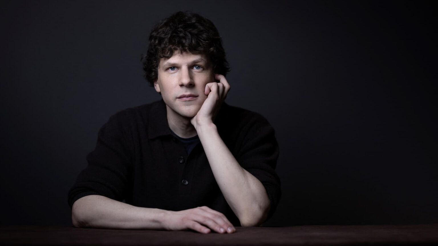 L’acteur incarnant Zuckerberg le patron de Meta est obsédé par le pouvoir