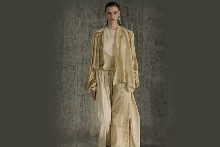 Les couleurs terreuses et la mode orientale: des choix parfaits pour l'élégance du Ramadan