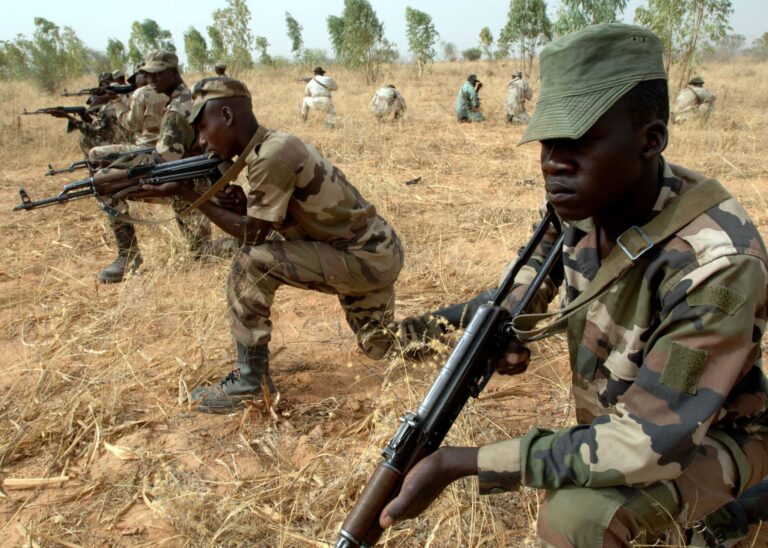 Les forces nigérianes neutralisent 82 terroristes et arrêtent 198 autres