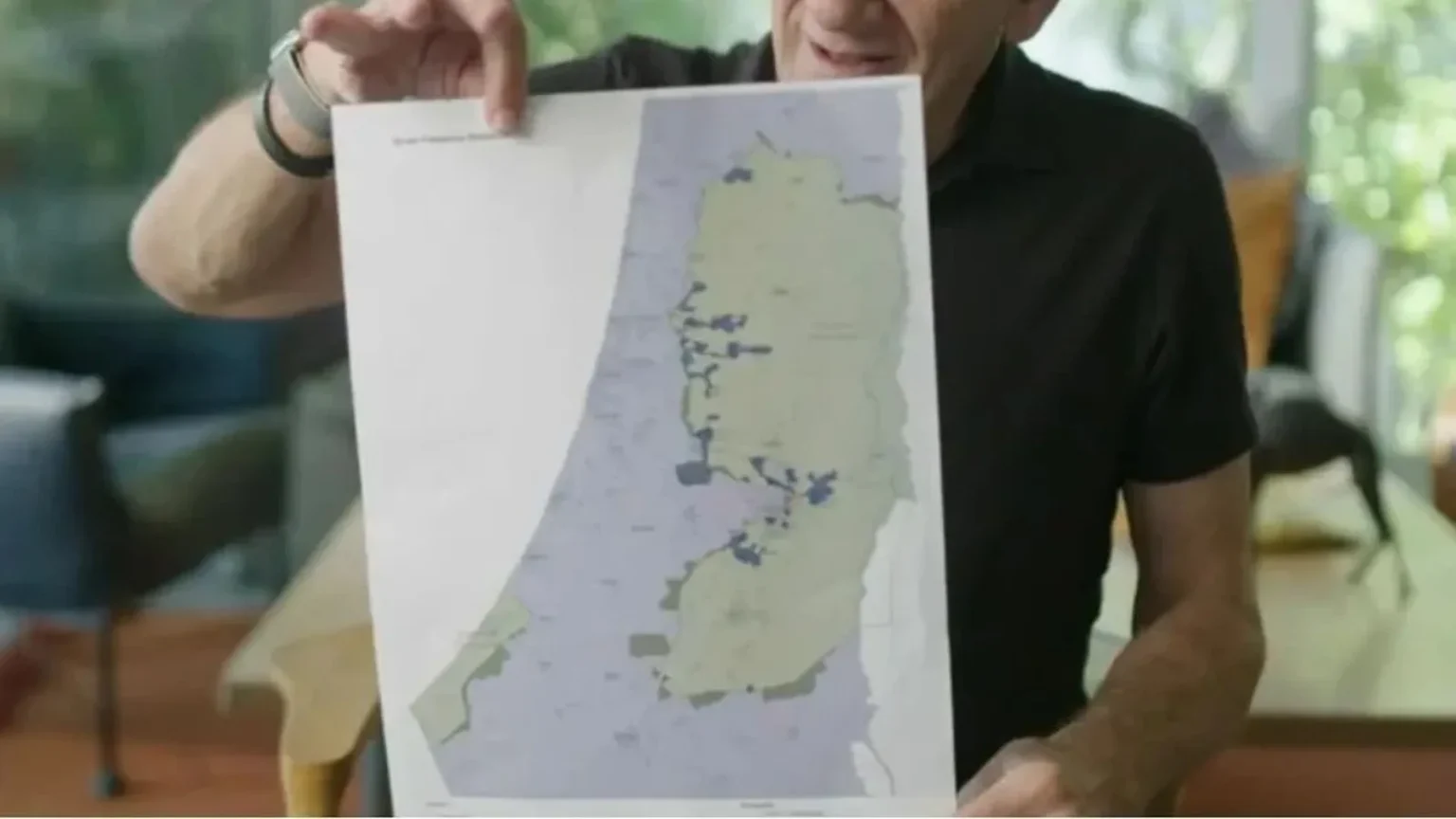 Olmert dévoile une carte proposée à Abbas pour une solution à deux États